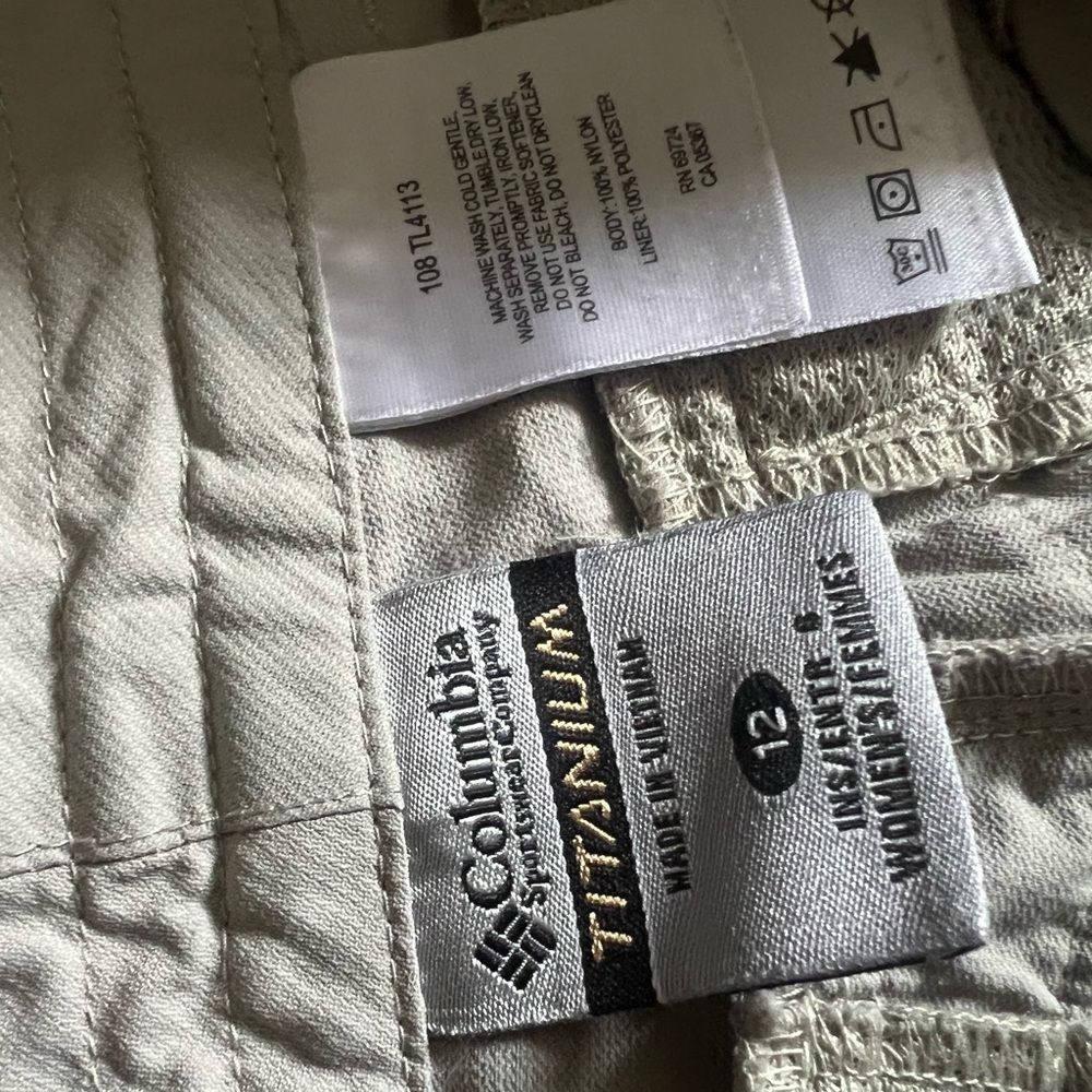 Columbia Titanium Light Gray Shorts - Picture 2 of 2